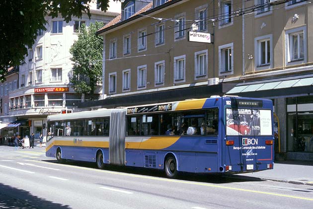 TRN La Chaux-de-Fonds Rue Lépold-Robert - 2002-05-31